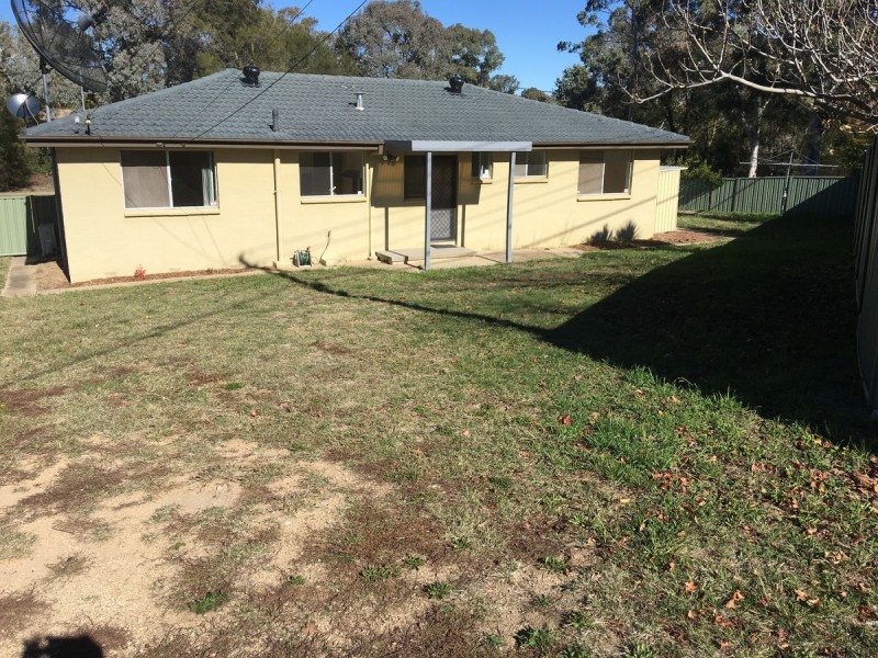 70 Degraves Crescent, Wanniassa ACT 2903
