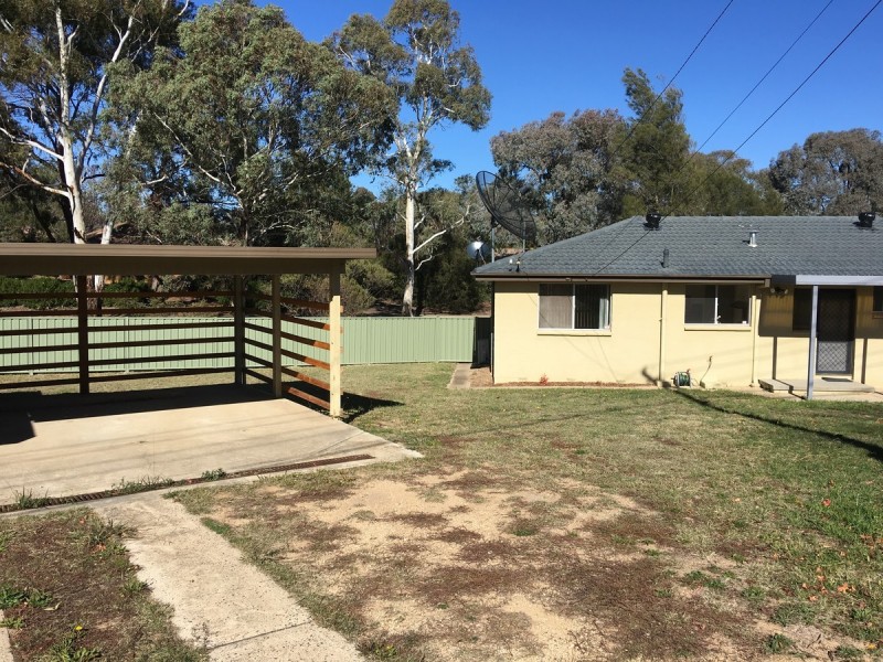 70 Degraves Crescent, Wanniassa ACT 2903