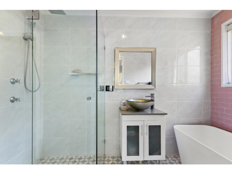 13 Wilson Crescent, Banks ACT 2906