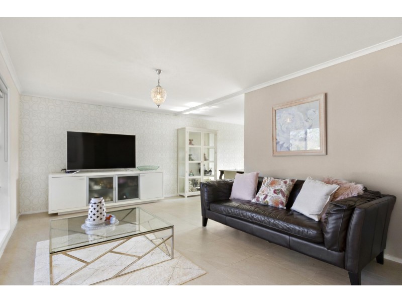 13 Wilson Crescent, Banks ACT 2906