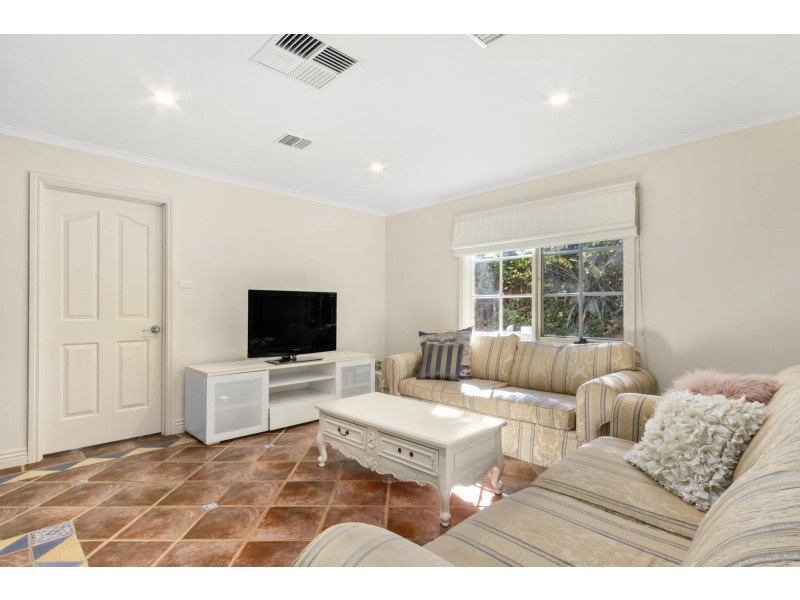 40 Ngunawal Drive, Isaacs ACT 2607