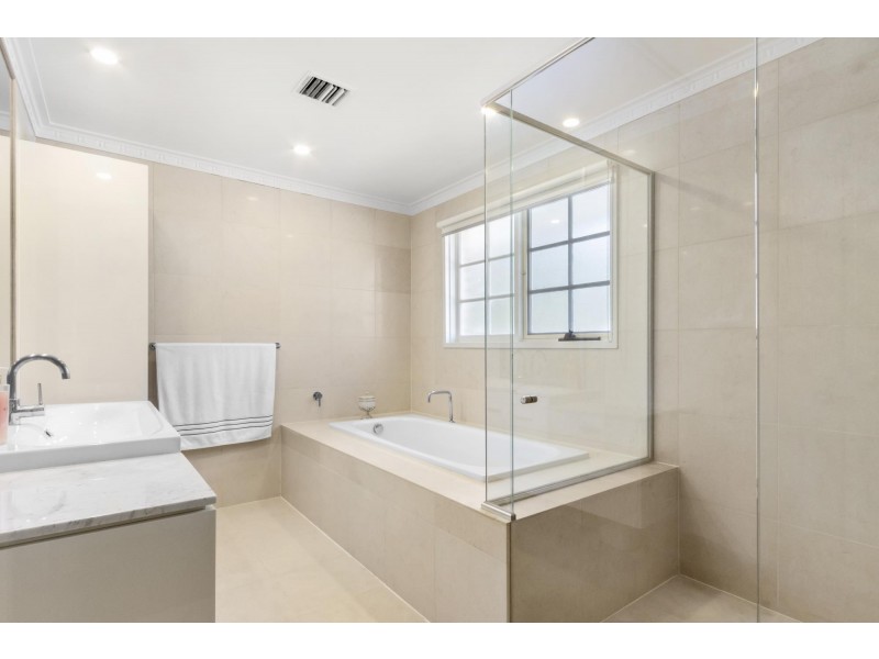 40 Ngunawal Drive, Isaacs ACT 2607