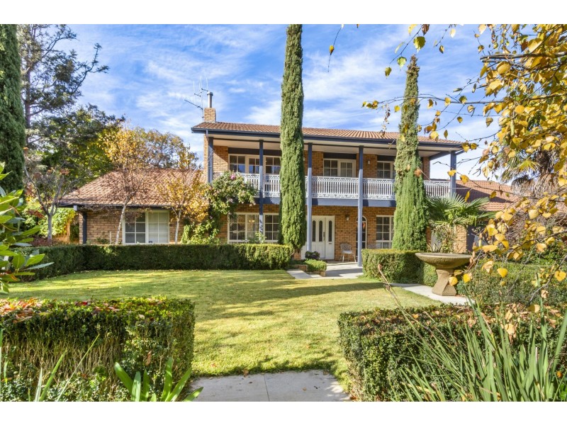 40 Ngunawal Drive, Isaacs ACT 2607