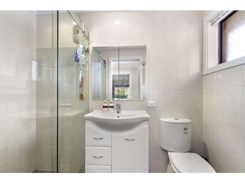 9 Molineaux Place, Farrer ACT 2607