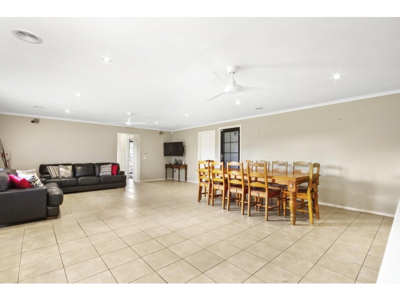 9 Molineaux Place, Farrer ACT 2607