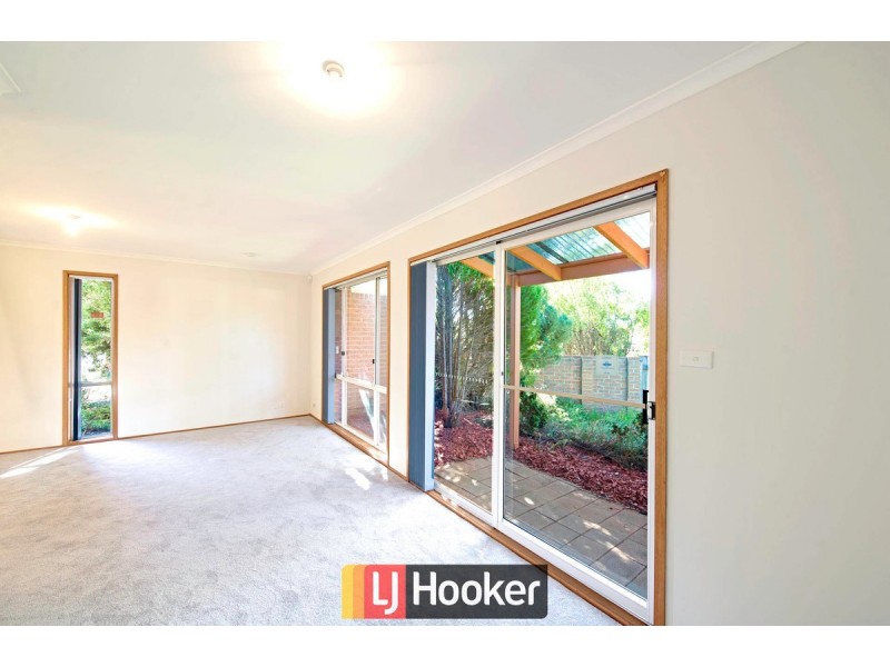 1/37 Derrington Crescent, Bonython ACT 2905