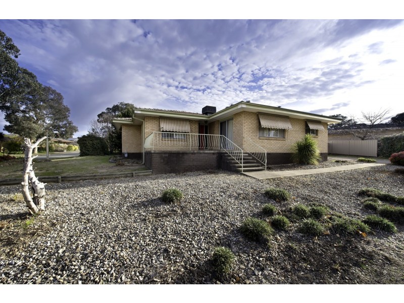 14 Pearson Street, Holder ACT 2611
