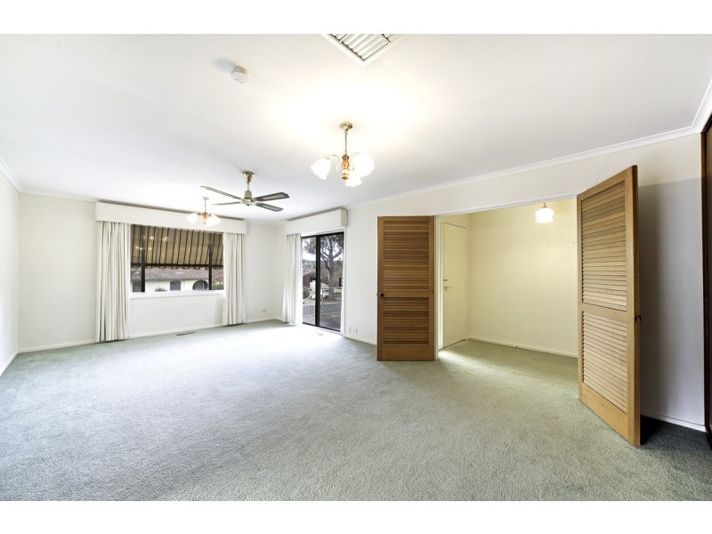 14 Pearson Street, Holder ACT 2611