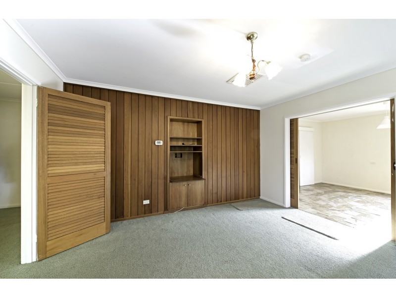 14 Pearson Street, Holder ACT 2611