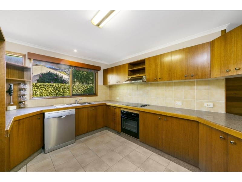 3/4 Hodgson Place, Pearce ACT 2607