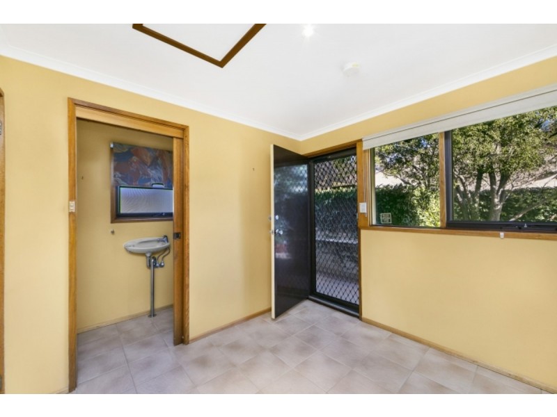 3/4 Hodgson Place, Pearce ACT 2607