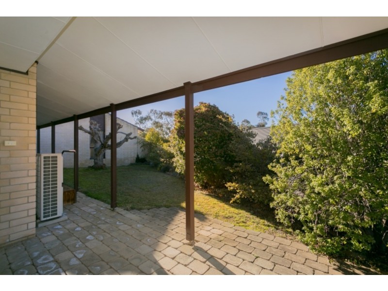 3/4 Hodgson Place, Pearce ACT 2607