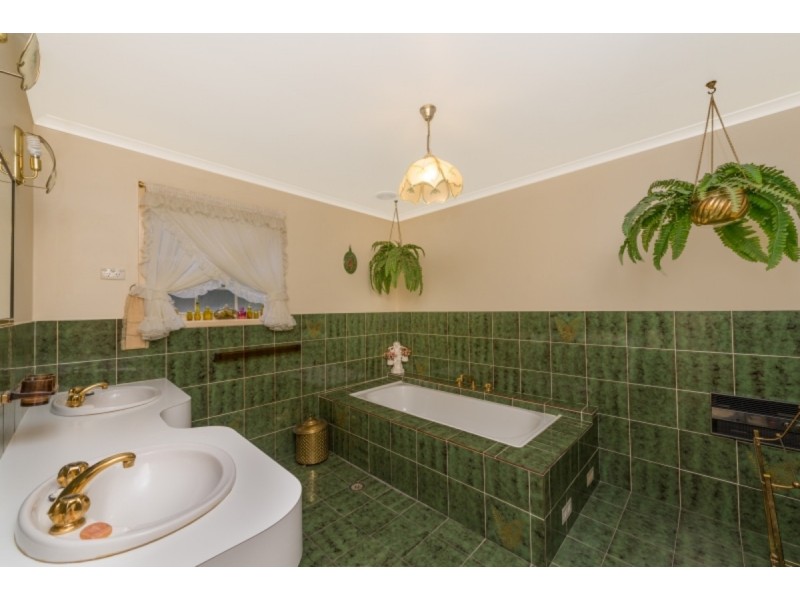 4 Farncomb Place, Gowrie ACT 2904