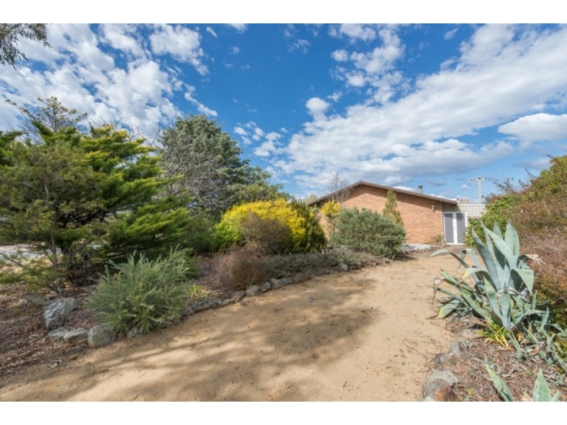 4 Farncomb Place, Gowrie ACT 2904