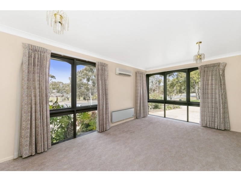 90 Namatjira Drive, Stirling ACT 2611