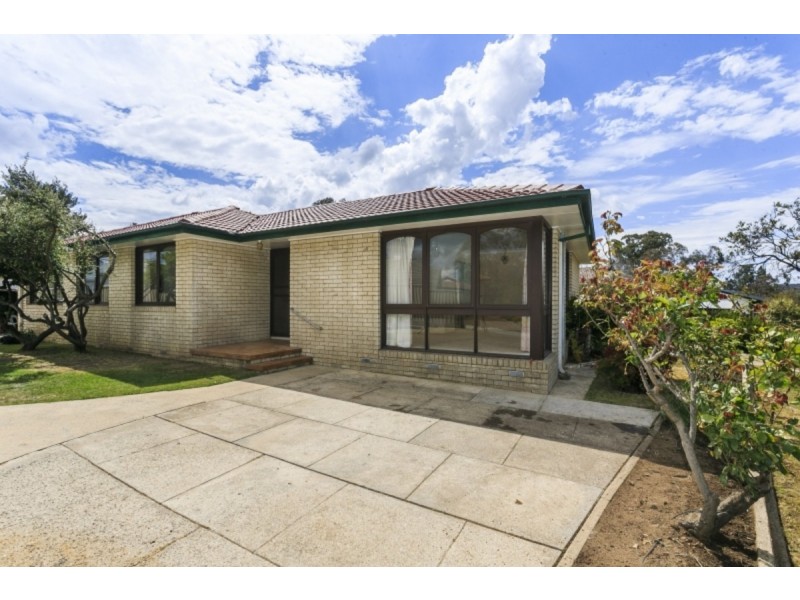 90 Namatjira Drive, Stirling ACT 2611