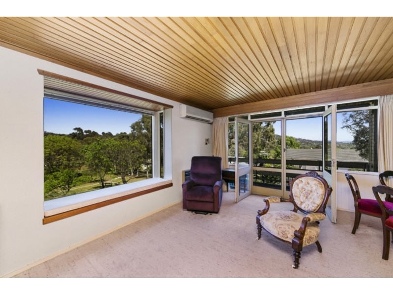 10 Johnson Place, Farrer ACT 2607