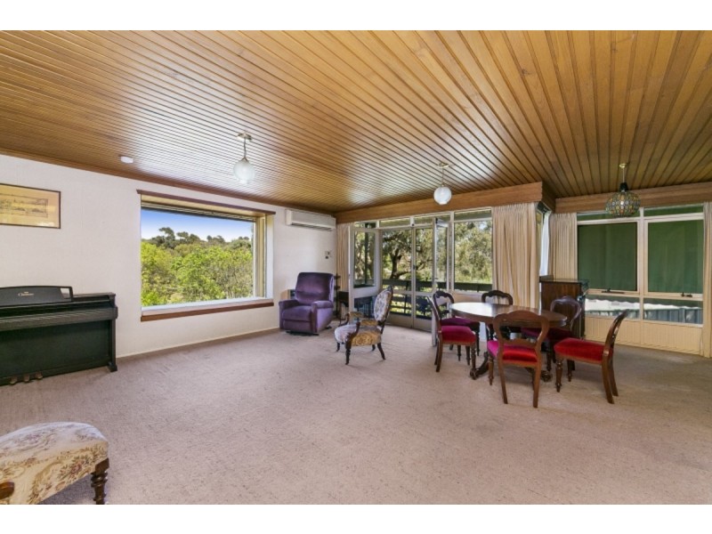 10 Johnson Place, Farrer ACT 2607