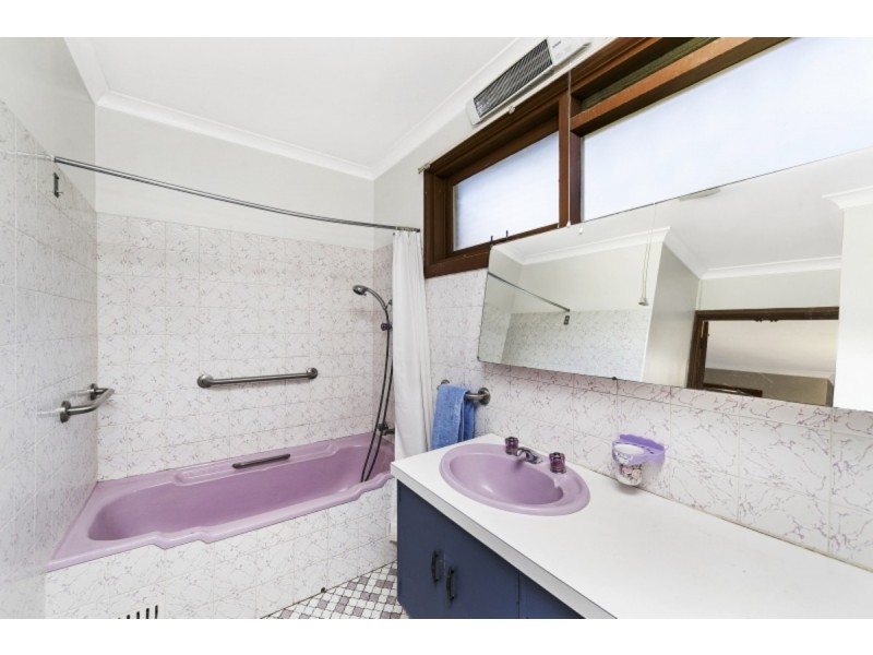 10 Johnson Place, Farrer ACT 2607