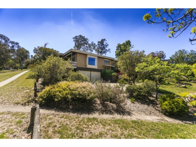10 Johnson Place, Farrer ACT 2607
