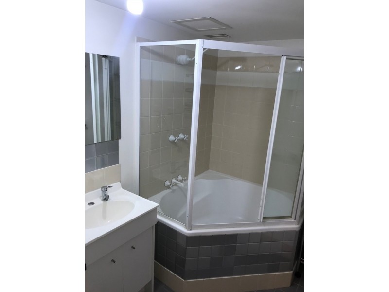 62/53 McMillan Crescent, Griffith ACT 2603