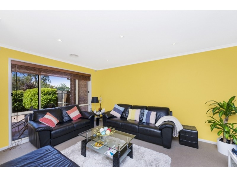 2/92 Casey Crescent, Calwell ACT 2905