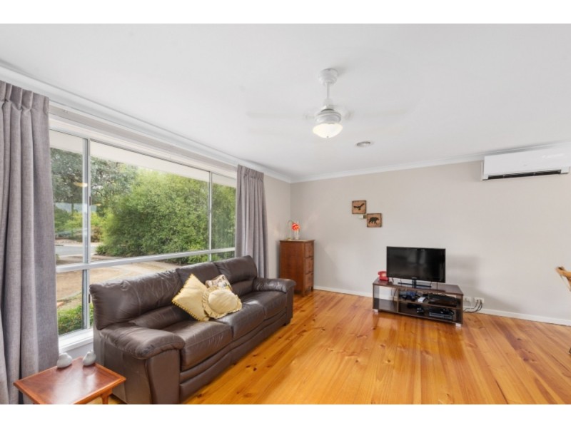 14 East Place, Kambah ACT 2902