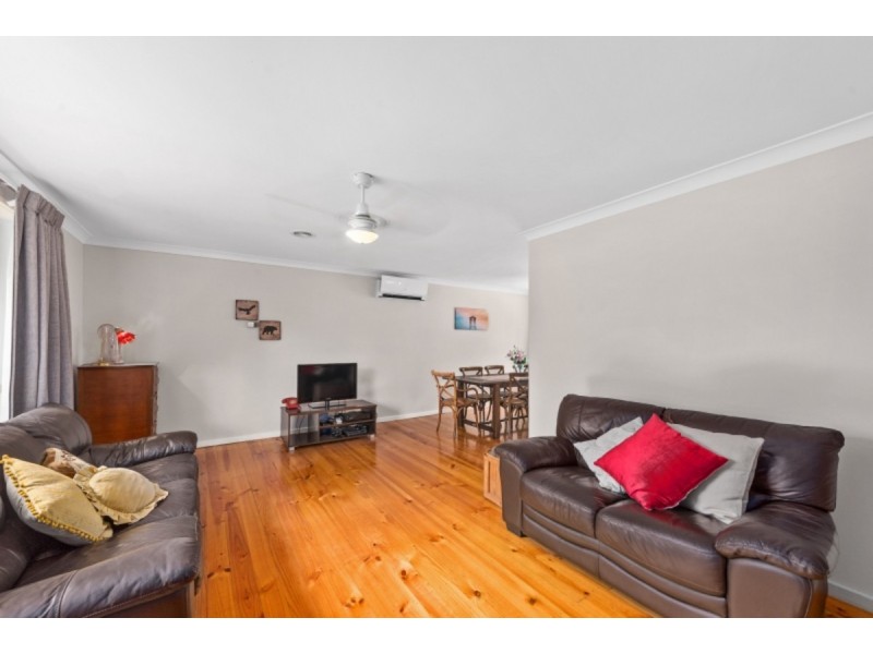14 East Place, Kambah ACT 2902