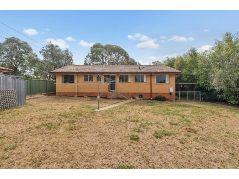 14 East Place, Kambah ACT 2902