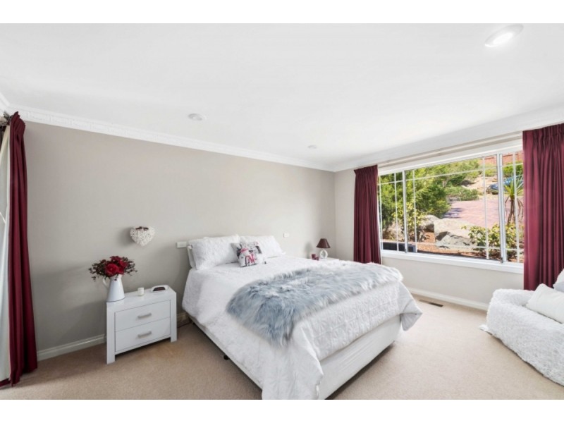 16 Tatchell Street, Calwell ACT 2905