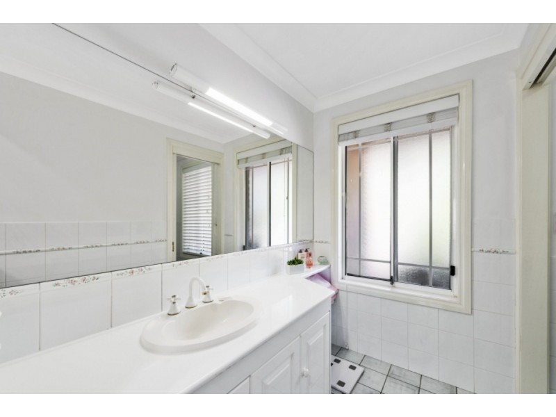 16 Tatchell Street, Calwell ACT 2905