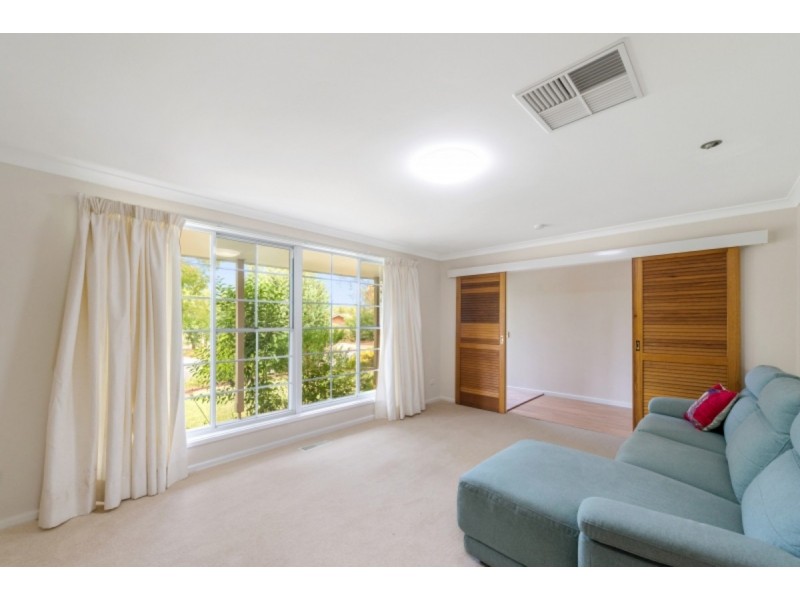 64 Bacchus Circuit, Kambah ACT 2902