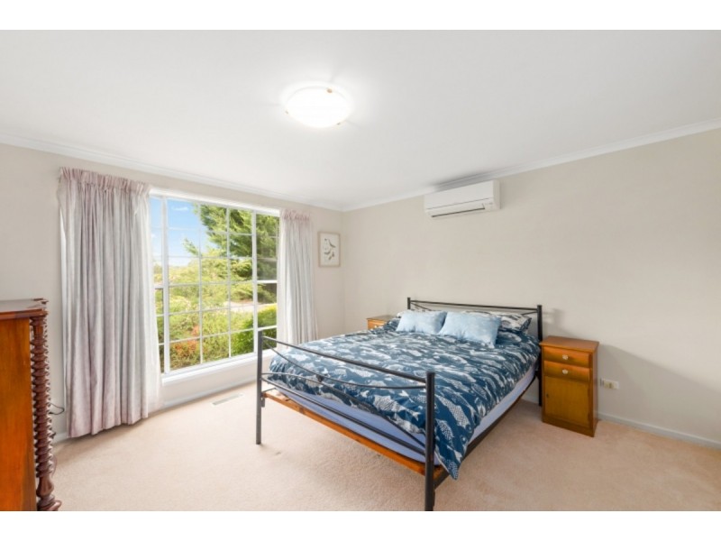 64 Bacchus Circuit, Kambah ACT 2902