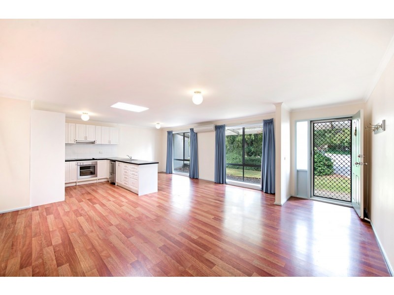 2/9 Ferry Place, Gordon ACT 2906