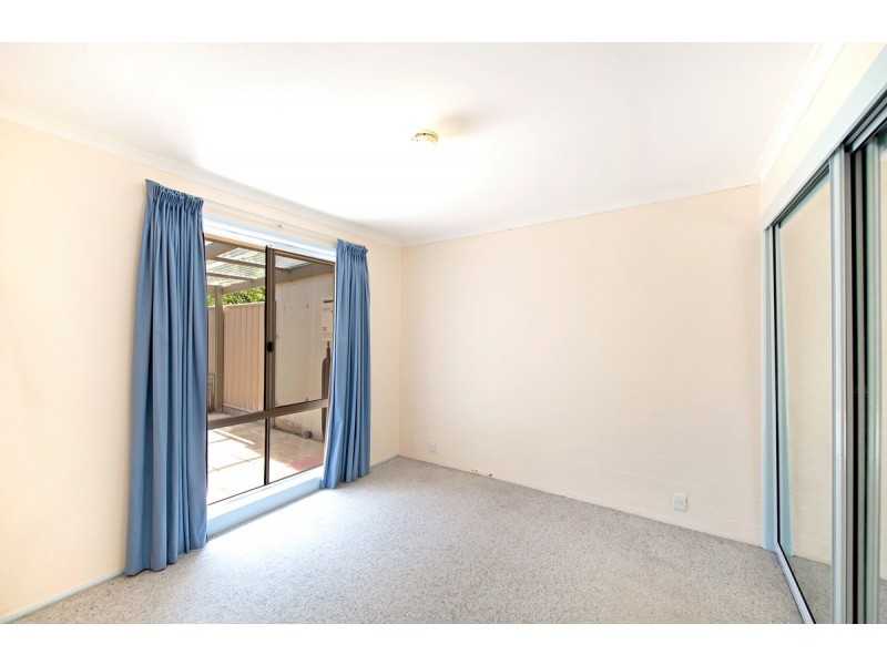 2/9 Ferry Place, Gordon ACT 2906