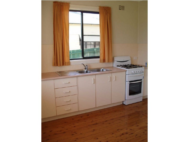 36 Elizabeth, Moss Vale NSW 2577