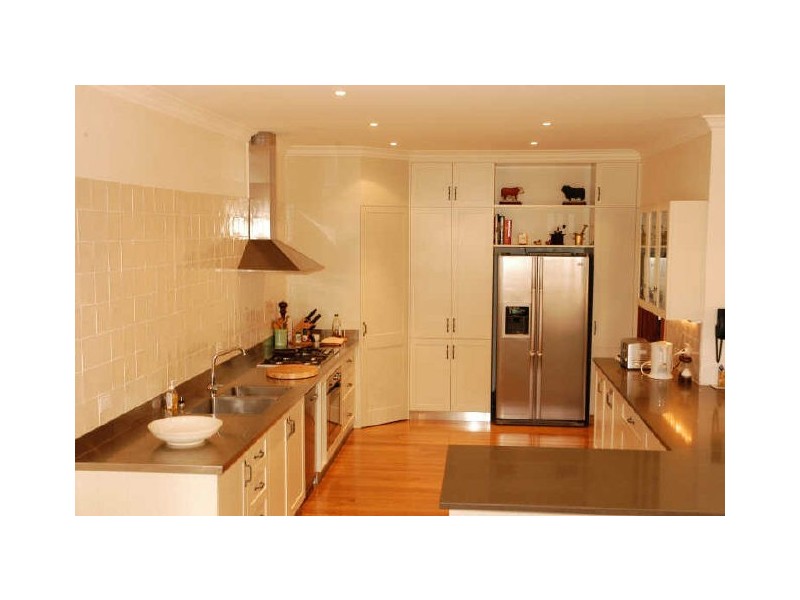 THE MINNOWS/ Railway Parade, Burradoo NSW 2576