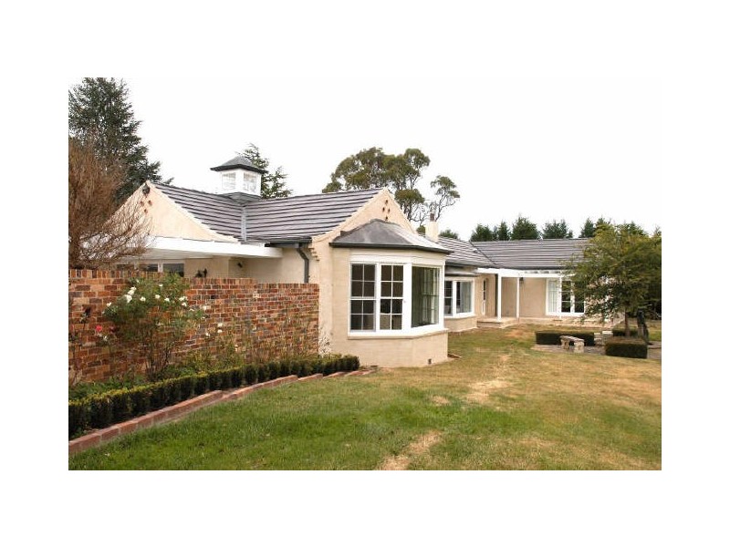 THE MINNOWS/ Railway Parade, Burradoo NSW 2576