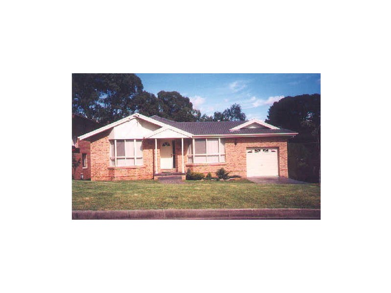 17 Paul Crescent, Moss Vale NSW 2577