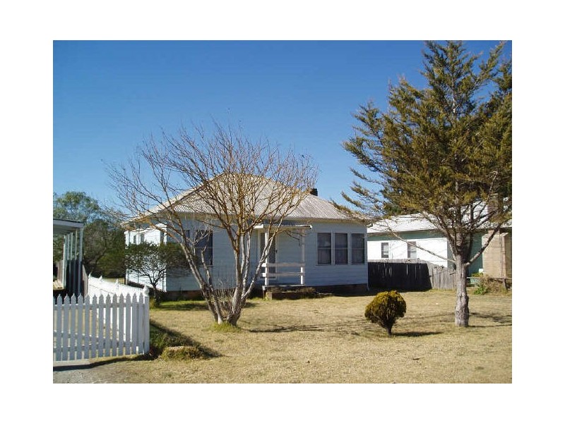 11 Melbourne Street, New Berrima NSW 2577