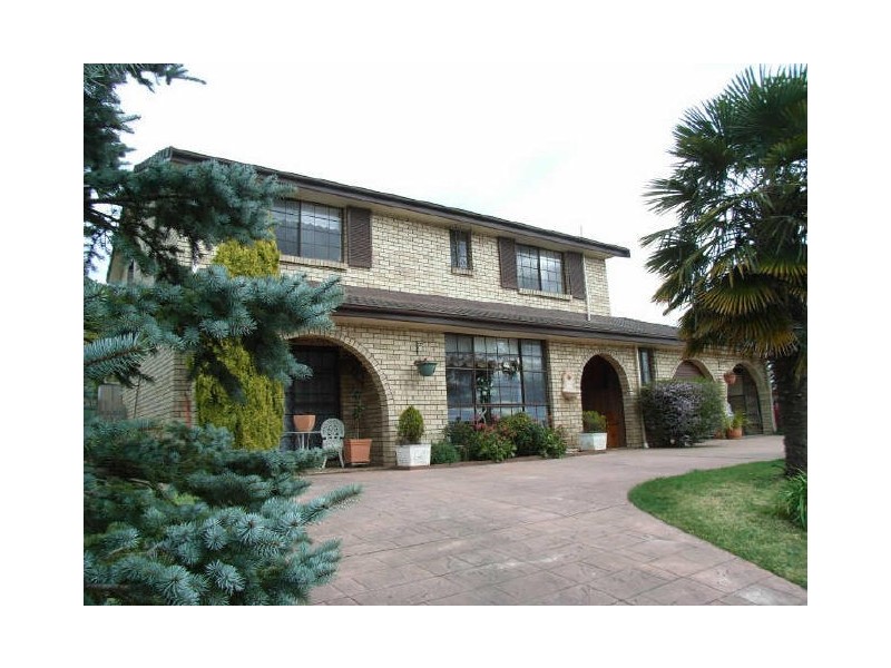 1 Coral Close, Moss Vale NSW 2577