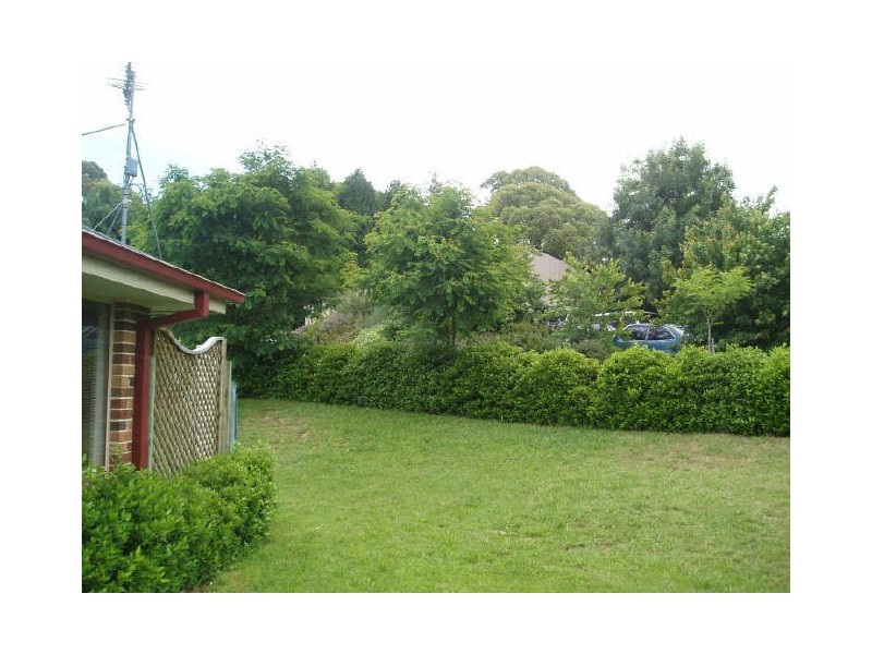 2 Hampton Court, Moss Vale NSW 2577
