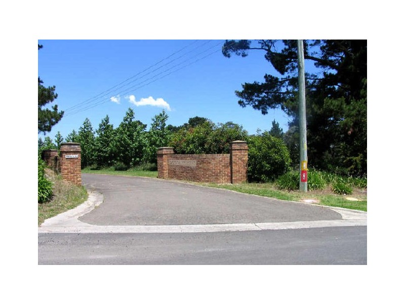 Laconia Crescent, Moss Vale NSW 2577