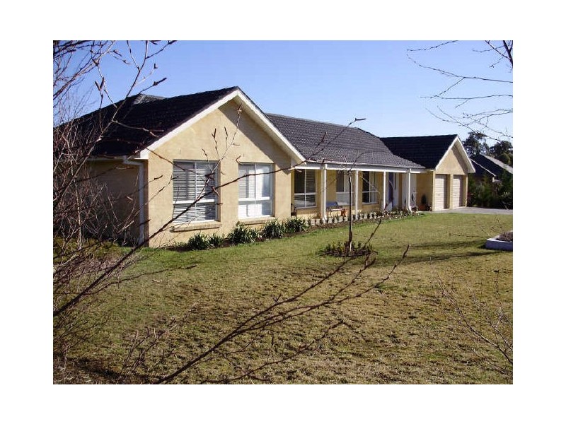 28 Watkins Drive, Moss Vale NSW 2577