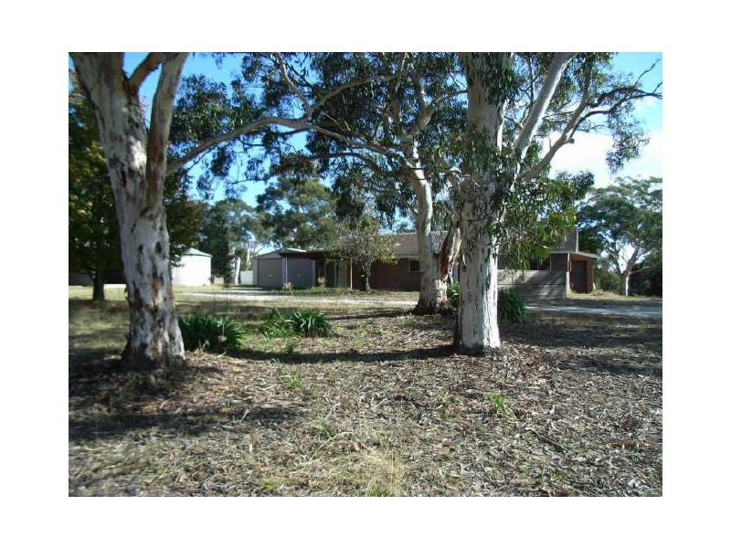 64 Railway Parade, Tallong NSW 2579