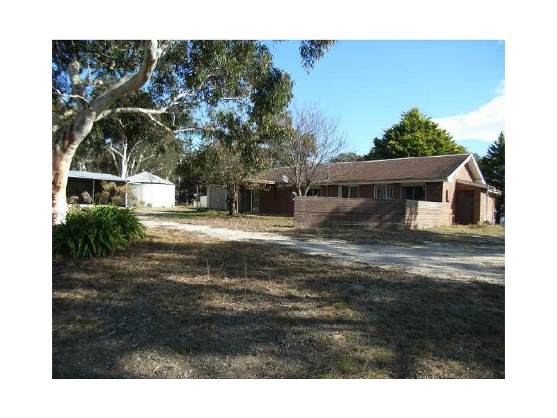 64 Railway Parade, Tallong NSW 2579