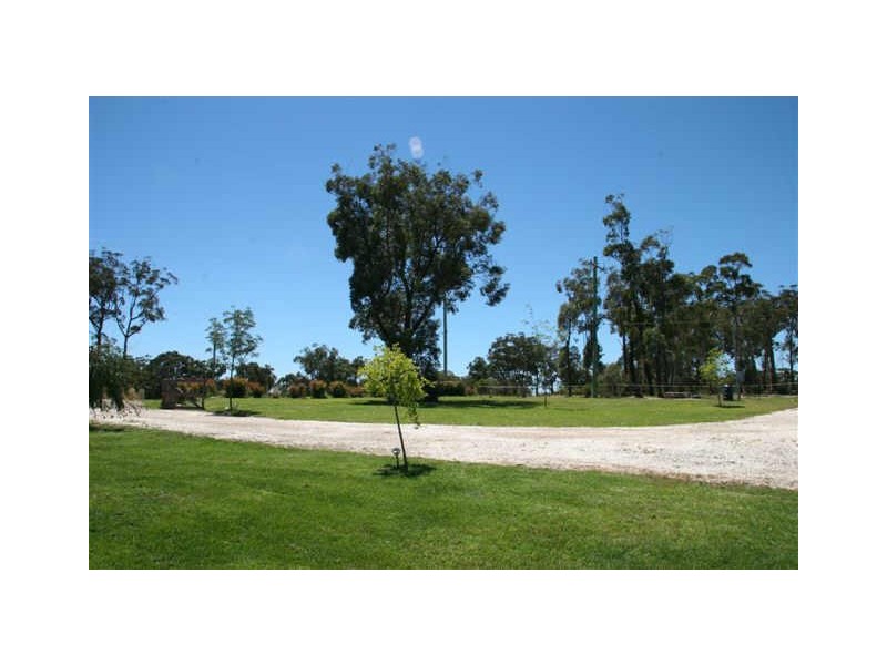 261 Redhills Road, Marulan NSW 2579