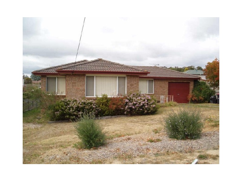 9 Lennox Crescent, Moss Vale NSW 2577