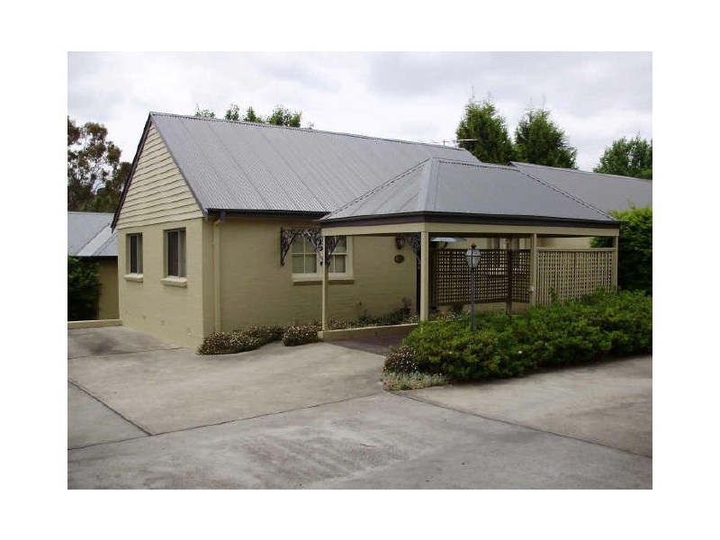4/12 Arthur Street, Moss Vale NSW 2577