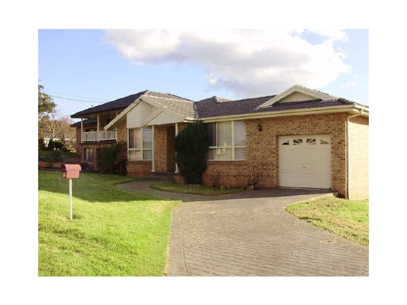17 Paul Crescent, Moss Vale NSW 2577